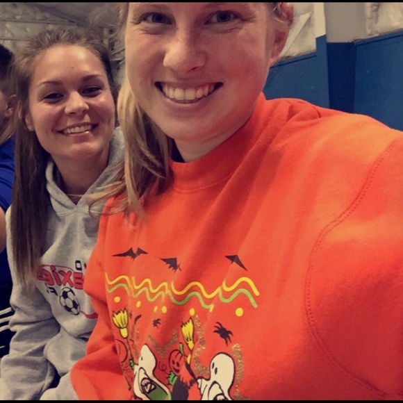 MEET YOUR SELLER/BUYER ❤️ - Picture 2 of 3