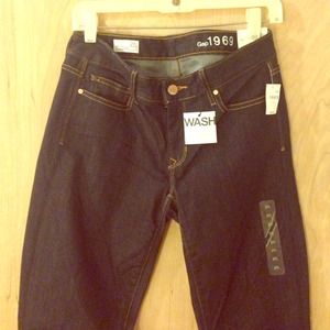 NWT. Gap jeans: 27L curvy boot fit!