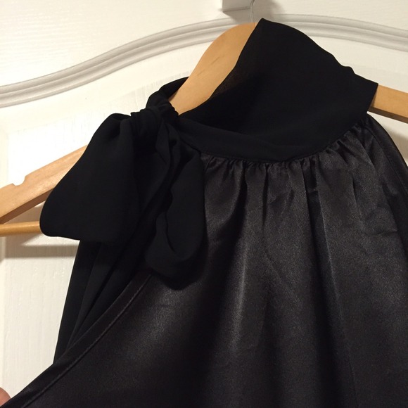 Silk dress - Picture 1 of 4