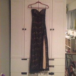BEBE Maxi-Length Brown/Black Lace Gown