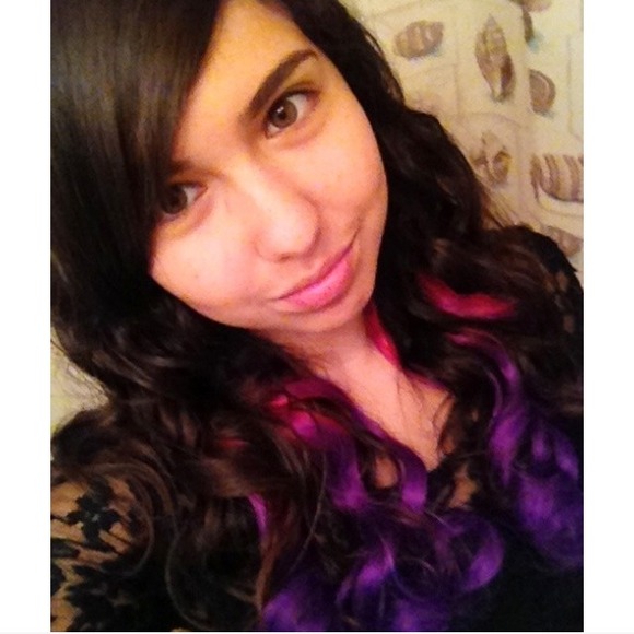 Meet your seller😄☺💜💖💜💖👾🍫💕