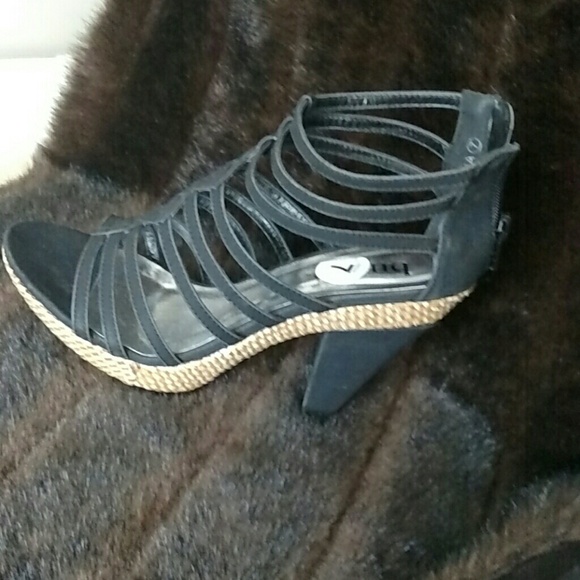 Brianna Sandals