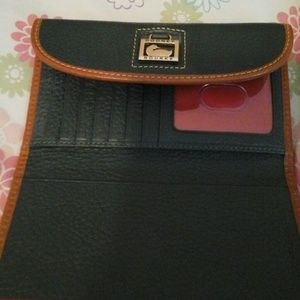 DOONEY & BOURKE checkbook wallet