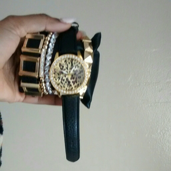 Watch Set - Picture 1 of 1