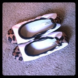 Hardly worn Simply Vera flats