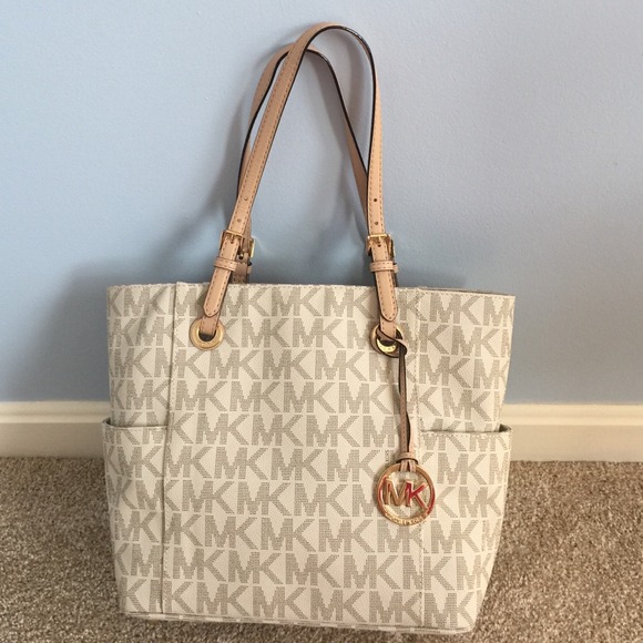 Michael Kors Handbags - ❌❌Sold: Authentic MK Jet Set PVC Monogram Tote❌❌