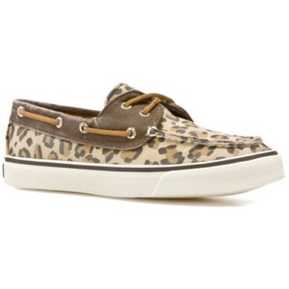 Women's size 9 cheetah print Sperry's
