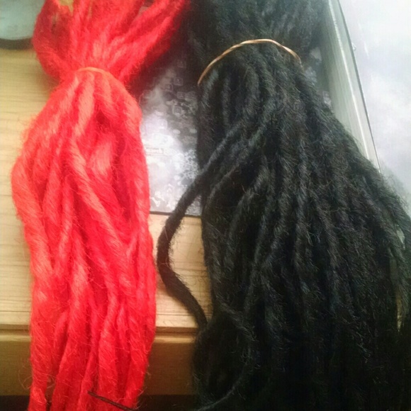 68 Synthetic Dreads