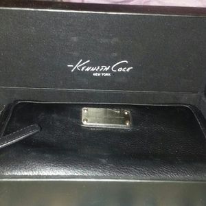 Kenneth Cole wallet with box