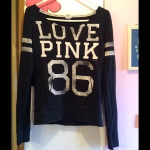 Vs pink black crew neck