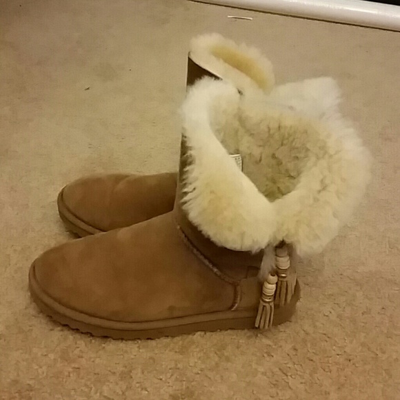 Athentic chestnut uggs❌On Hold❌ f