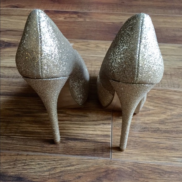 ✨HP 2/5!!✨Gold Steve Madden Glitter Platform - Picture 2 of 4