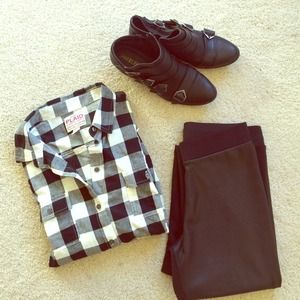 Black and white plaid flannel shirt. Size S.