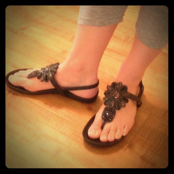 Kenneth Cole Reaction Detailed Black Sandals