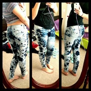 American Eagle Acid Wash Jeggings