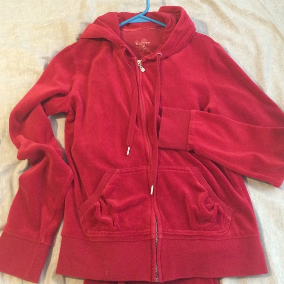 Soft red track suit - Picture 1 of 3