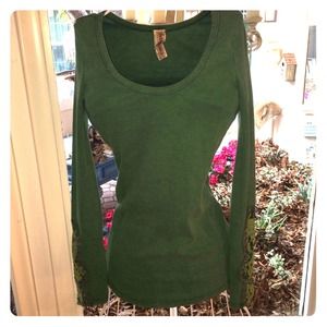 Long Sleeve Scoop Neck Top