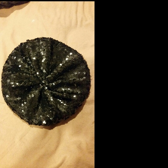 Hat and scarf bundle