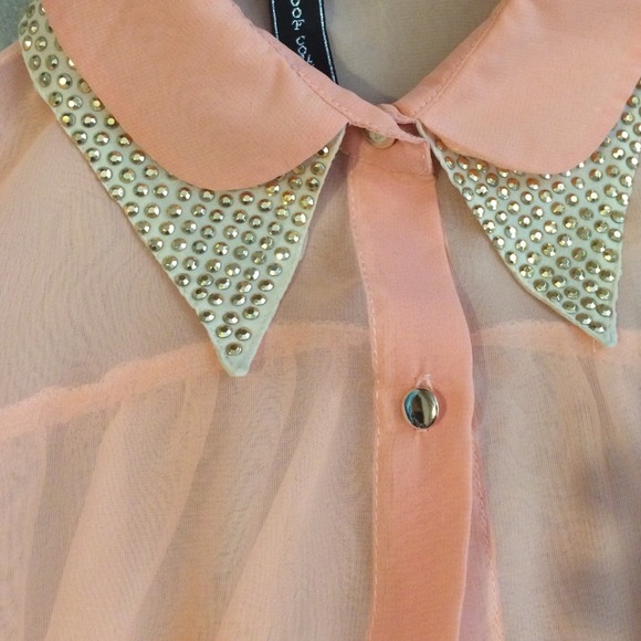 Sleeveless coral/pink sheer button up - Picture 2 of 3