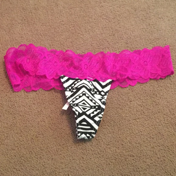 PINK Victoria's Secret Other - Extra lowrise lace thong