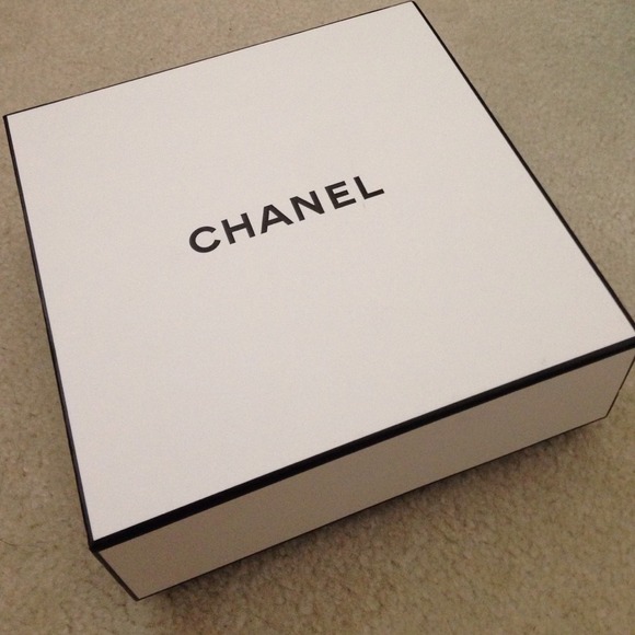 chanel Box