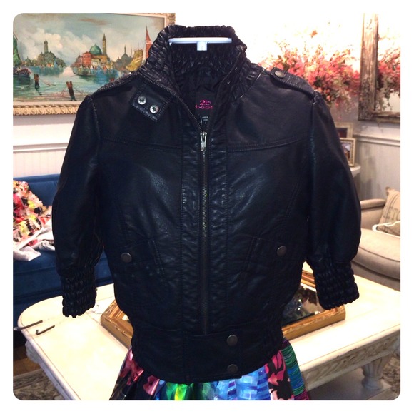 Black Faux Leather Cropped Jacket