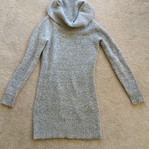 Cozy gray mark cowl neck tunic sweater.