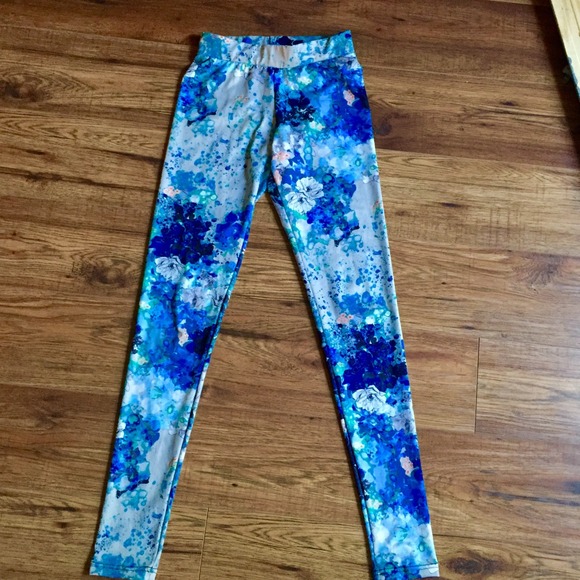 XS Multicolor Floral Watercolor Inspired Leggings