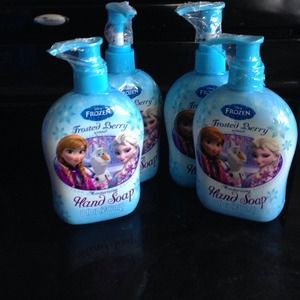 Frozen frosted berry soap