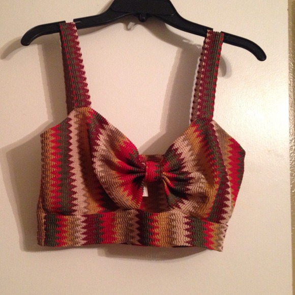 Crop Top - Picture 1 of 2
