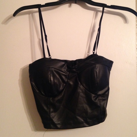 Crop Top - Picture 1 of 2