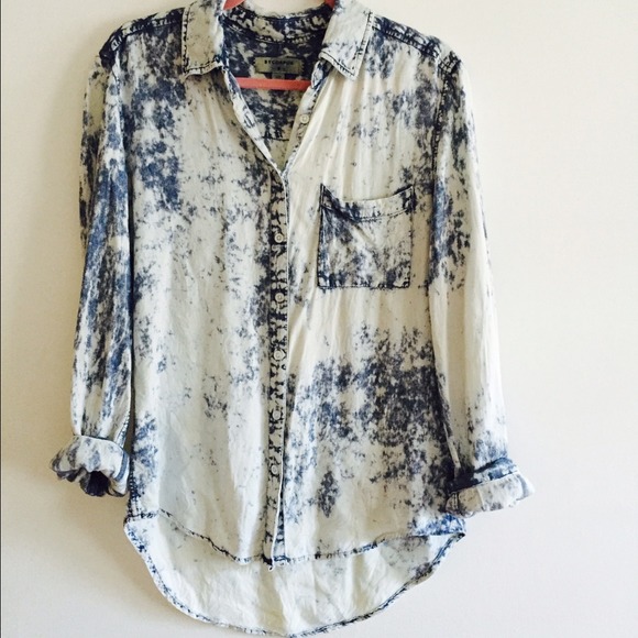 Sold- HOST PICK🌟 #NIGHTOUT UO Tie Dye Shirt