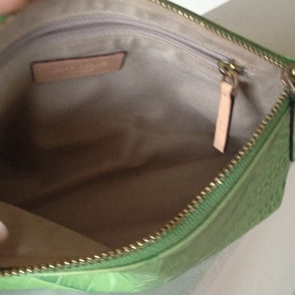 Kate Spade Make Up Bag - Picture 2 of 2