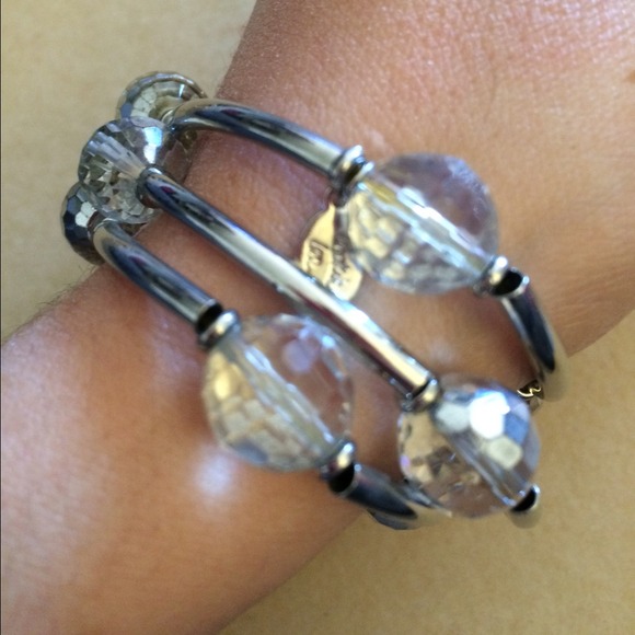 ❌❌SOLD❌❌3 Cookie Lee elastic clear bead bracelets!