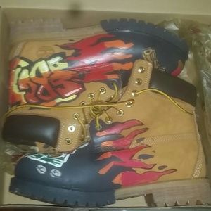 More custom timberlands