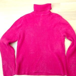 Gorgeous tomato red turtleneck sweater