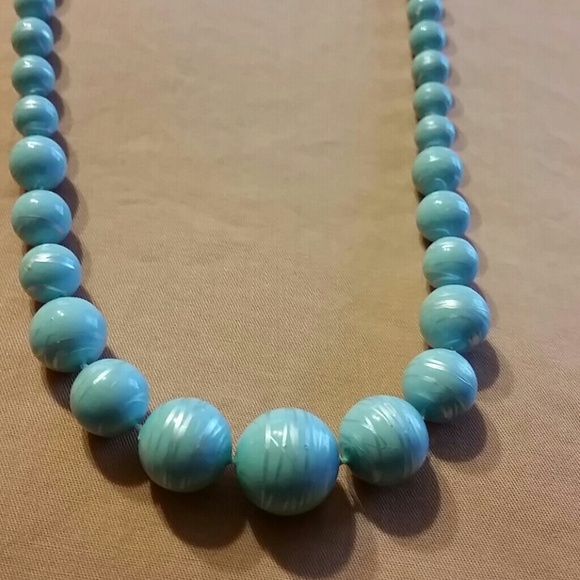 Blue bead necklace - Picture 2 of 4