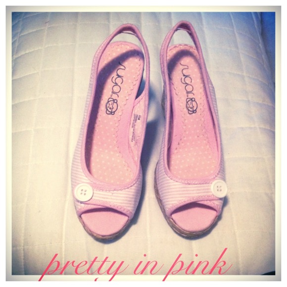 NWOT 50's style Sugar platform heels