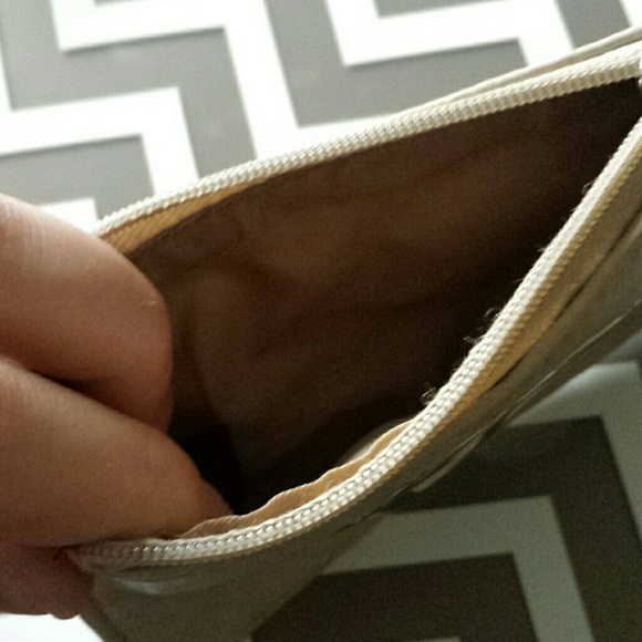 Authentic Guess Card Case - Picture 3 of 4