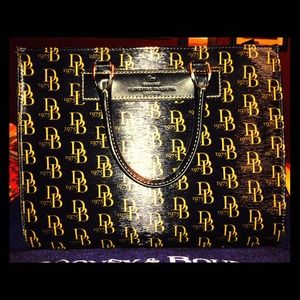 Dooney and Bourke purse