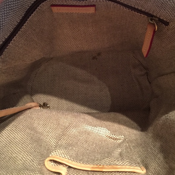 SOLD Pink dooney and bourke bucket handbag - Picture 4 of 4