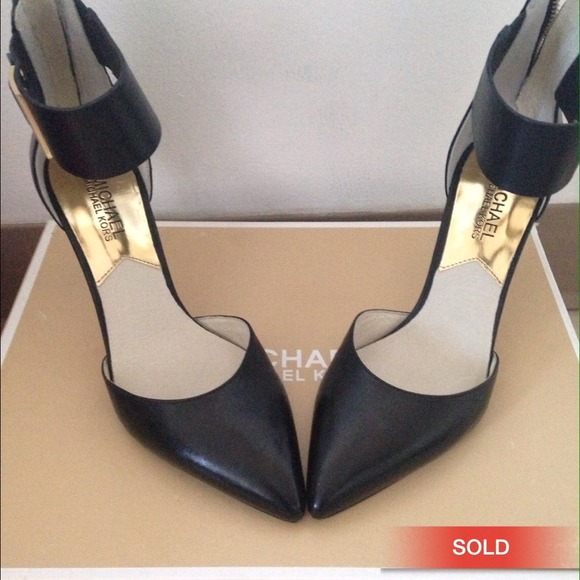 Michael Kors Shoes - Michael Kors mid ankle shoes