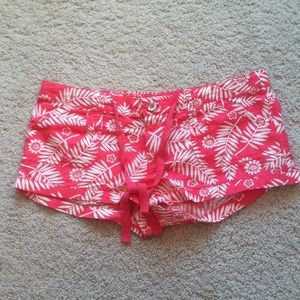 Pink shorts with design