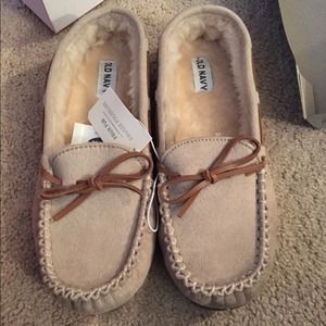 NWT mocassins