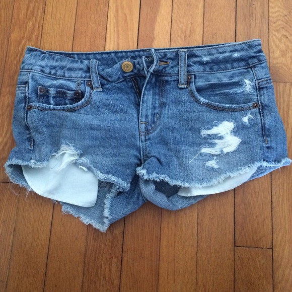 American Eagle Outfitters Denim - Cute medium wash American eagle shorts
