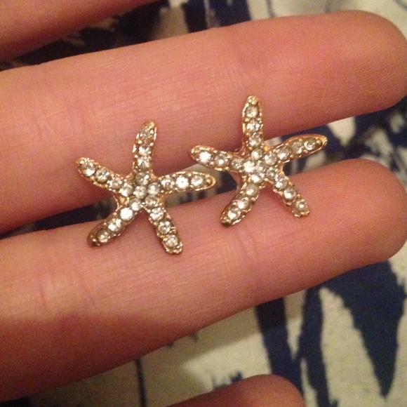 Jewelry - Gorgeous Starfish Studs