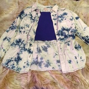 🌸BUNDLE🌸 Tie Dye Button Up & Blue Crop Top