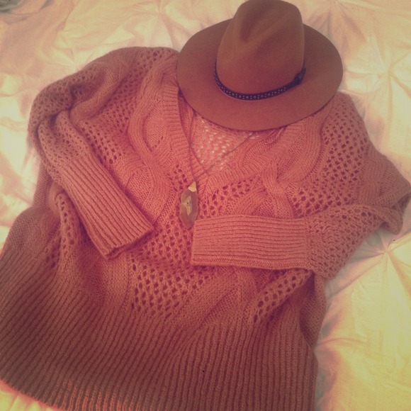 • u r b a n  o u t f i t t e r s • chunky sweater