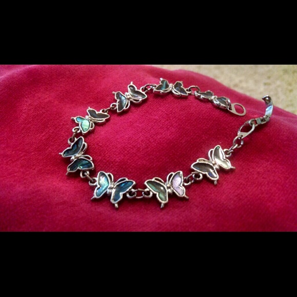 Beautiful blue Abalone Paua shell bracelet