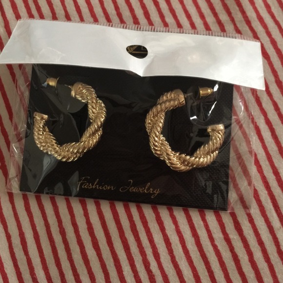 Earrings - Picture 1 of 1